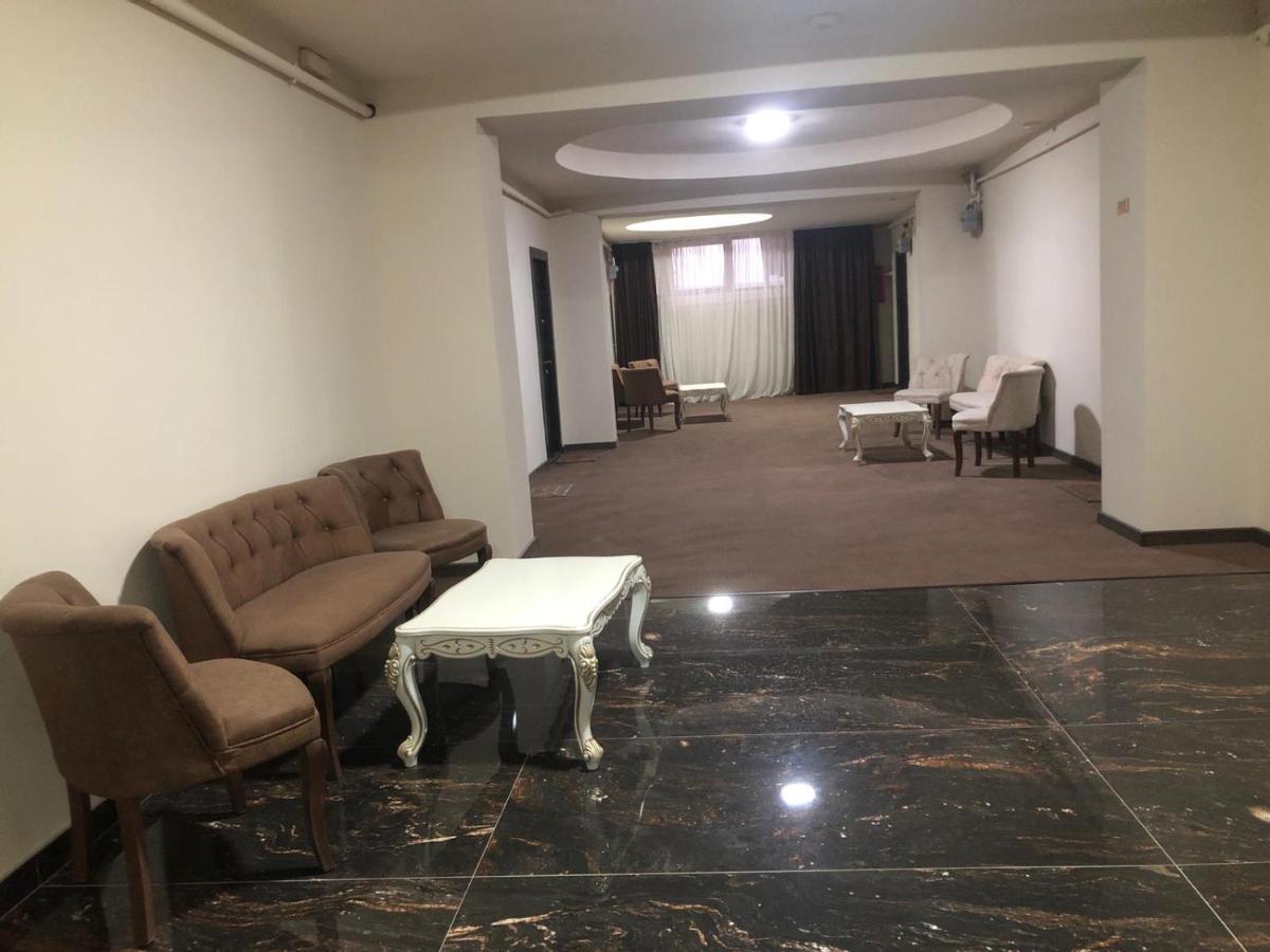 Hotel Aqua Palace Petroşani Exterior foto