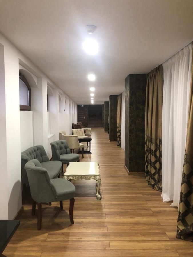 Hotel Aqua Palace Petroşani Exterior foto